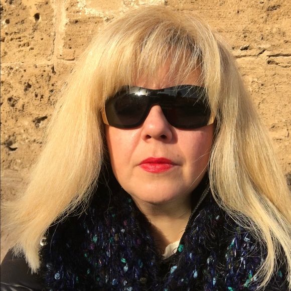 Meet your Posher, Francesca. - Picture 6 of 6